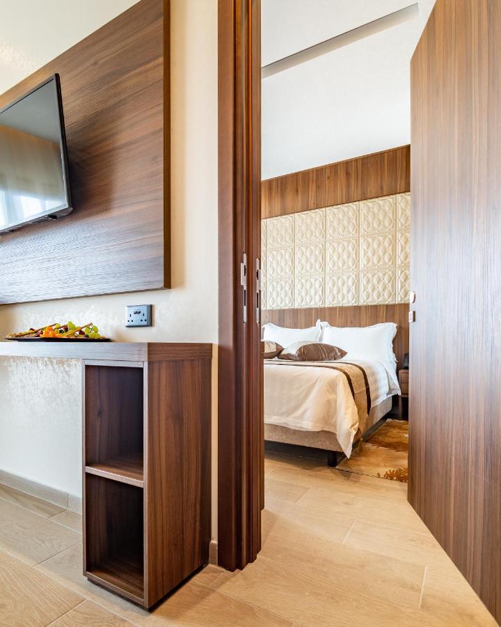 Leonardo Boutique Hotel Larnaca Exteriör bild