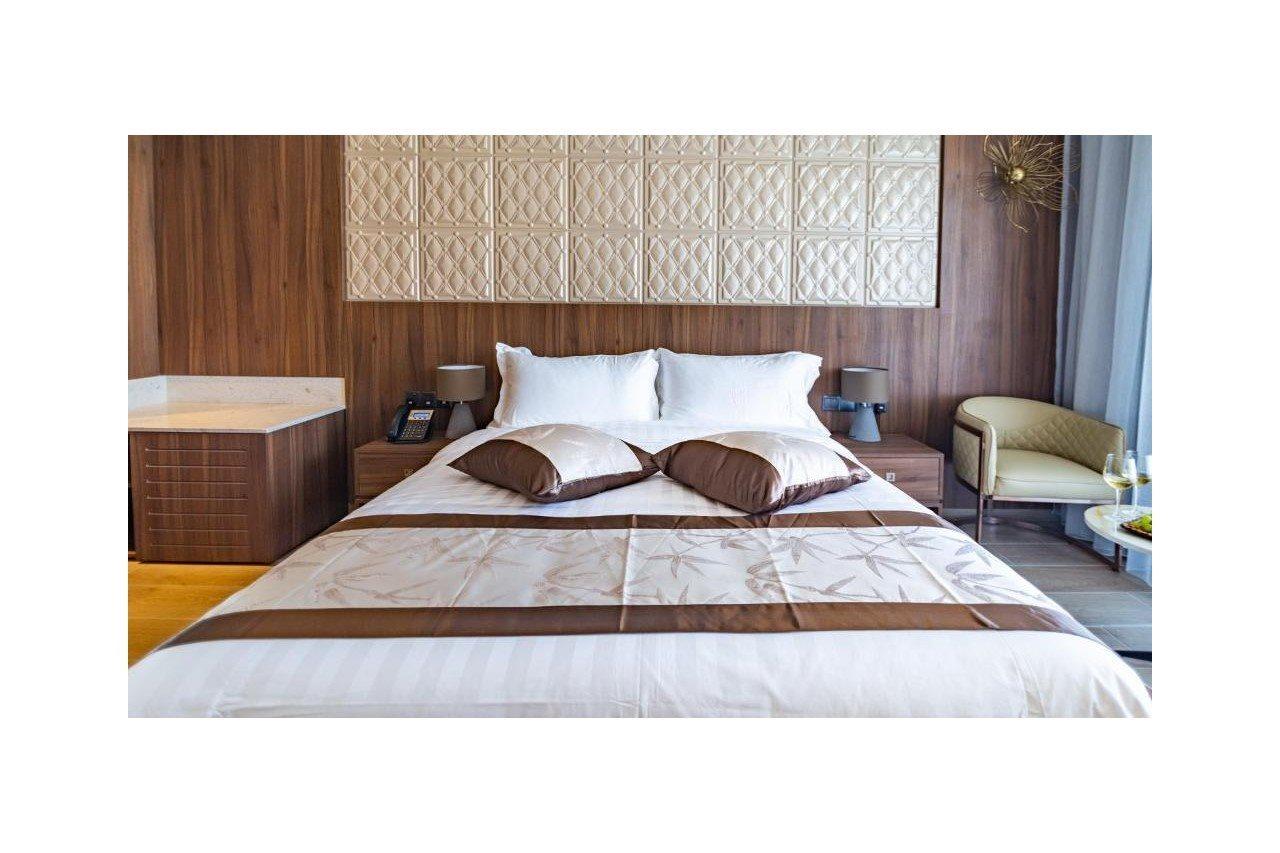 Leonardo Boutique Hotel Larnaca Exteriör bild