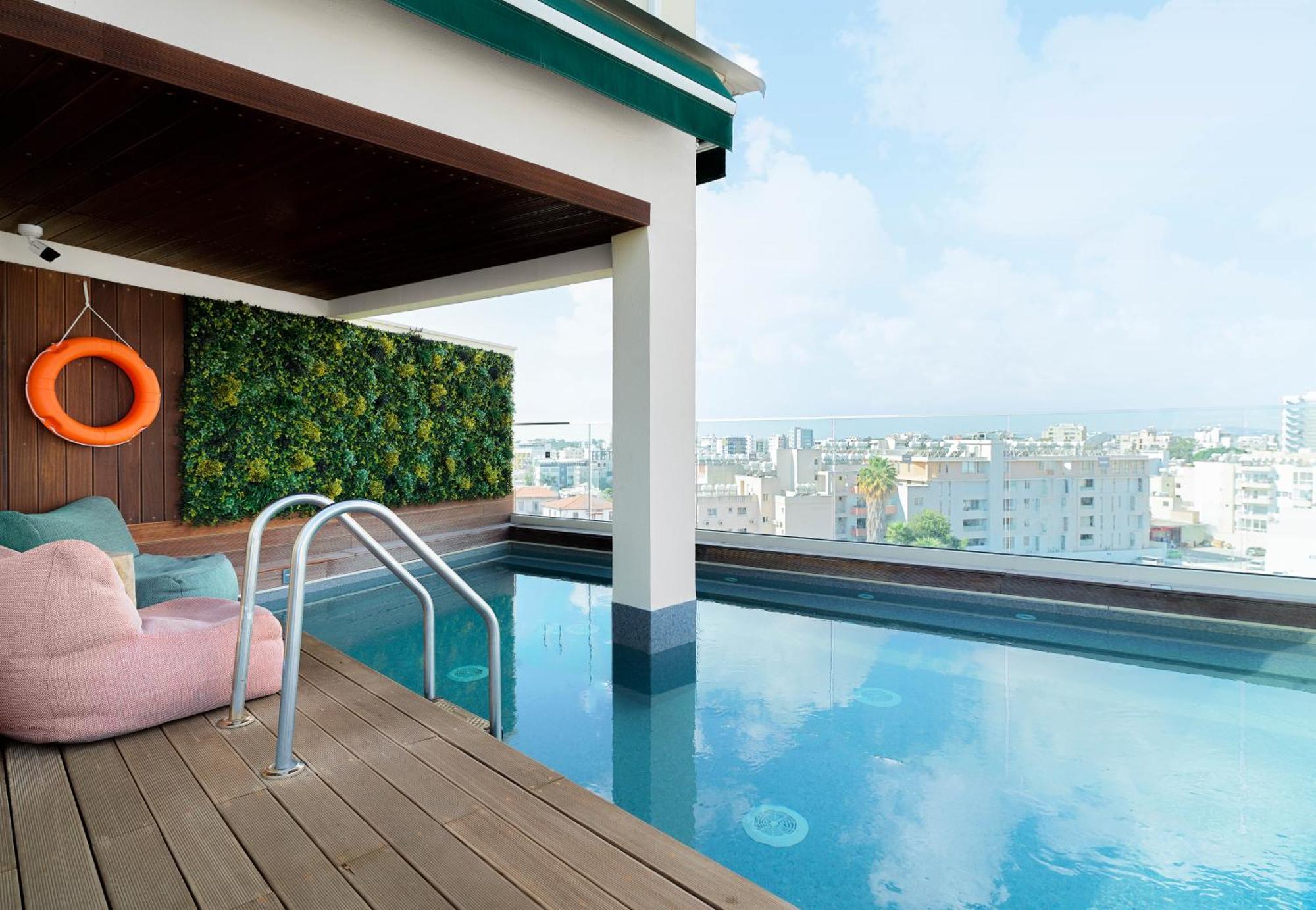 Leonardo Boutique Hotel Larnaca Exteriör bild